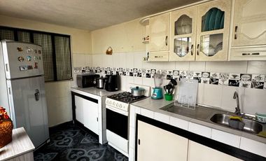 VENTA CASA BARRIO MADRIGAL