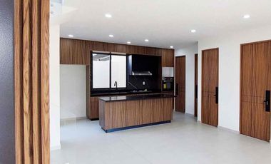 Casa Nueva en Venta en Bugambilias Clupster Residencial