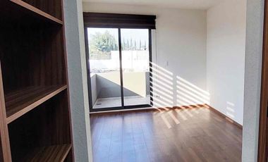 Casa Nueva en Venta en Bugambilias Clupster Residencial