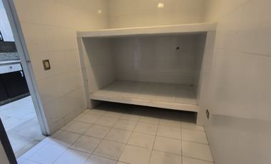 ALQUILER - DEPARTAMENTO 3 DORMITORIOS 3 BAÑOS - DORMITORIO DE SERVICIO Y BAÑO -  BAÑOS SOCIAL - SALA COMEDORY COCINA