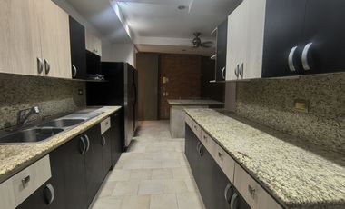 ALQUILER - DEPARTAMENTO 3 DORMITORIOS 3 BAÑOS - DORMITORIO DE SERVICIO Y BAÑO -  BAÑOS SOCIAL - SALA COMEDORY COCINA