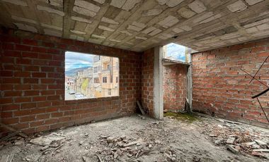 Casa en construcción en venta