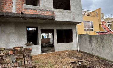Casa en construcción en venta