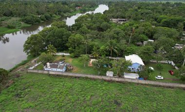 Casa de Descanso en Veracruz con Alberca y Salida Al Río Loc. La Posta