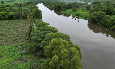 Casa de Descanso en Veracruz con Alberca y Salida Al Río Loc. La Posta