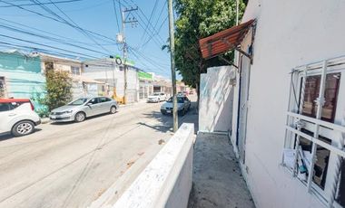 TERRENO CON CONSTRUCCION EN VENTA EN CIUDAD DEL CARMEN. COL. TACUBAYA