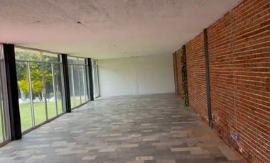 VENTA O RENTA PROPIEDAD PARA USO COMERCIAL