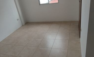 En alquiler casa de 4 dormitorios en urb.Valle Alto en Via la costa .(PC)