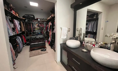 VENDO CASA EN ADALBERTO TEJEDA. AL SU DE LA CIUDAD DE BOCA DEL RIO