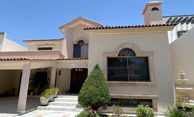 CASA GRANDE RESIDENCIAL EN RENTA AMUEBLADA