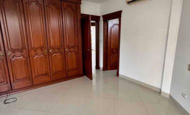 SAMBORONDÓN KM1.5, Alquilo Amplio departamento  con vista al lago 3 dorm $1150