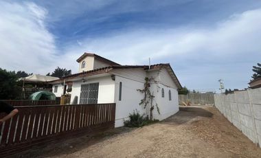 Se arrienda hermosa y amplia casa en Sector los Pinos Reñaca