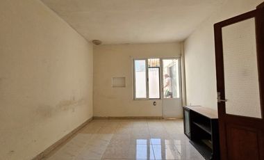RENTO LOCAL EN PLANTA BAJA, PARA EMPRESA QUE REQUIERA MUCHO ESPACIO