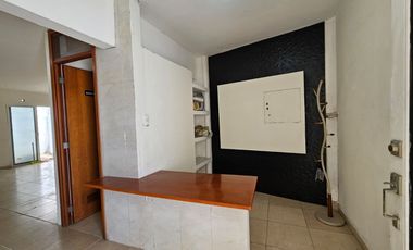 RENTO LOCAL EN PLANTA BAJA, PARA EMPRESA QUE REQUIERA MUCHO ESPACIO