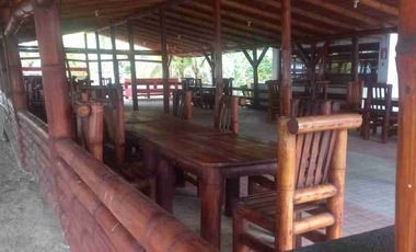 De Venta Hostería en Tonsupa