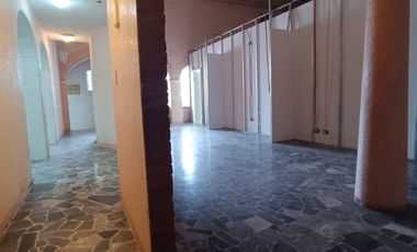 PROPIEDAD EN RENTA CON 6 CUBICULOS, PRIVADOS, EXELENTE PARA OFICINAS, CALL CENTER, ESCUELAS