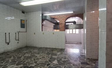 PROPIEDAD EN RENTA CON 6 CUBICULOS, PRIVADOS, EXELENTE PARA OFICINAS, CALL CENTER, ESCUELAS