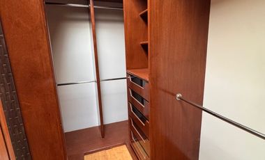 Casa en condominio exclusivo en interlomas con jardín y seguridad