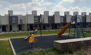 Comoda casa nueva en Aurea Residencial Toluca zona Santin aeropuerto