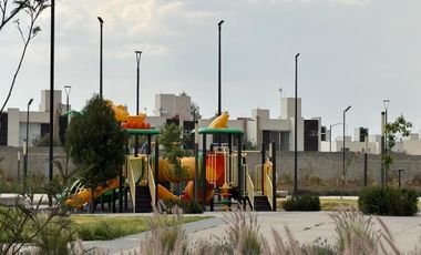 Comoda casa nueva en Aurea Residencial Toluca zona Santin aeropuerto