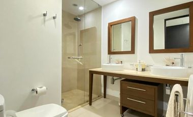 Departamento de lujo en Icon Vallarta con acceso a playa – 4 recámaras y amenidades exclusivas.