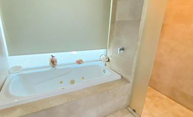 Departamento de lujo en Icon Vallarta con acceso a playa – 4 recámaras y amenidades exclusivas.