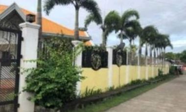 Rest House With Beautiful Garden and Spacious Lot in Tarlac City