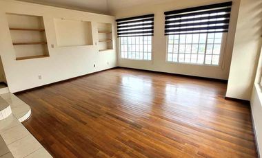 RENTO majuestuosa casa en zona dorada