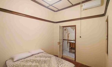 Rumah Kolonial Belanda Jogja Tepi Jalan Raya
