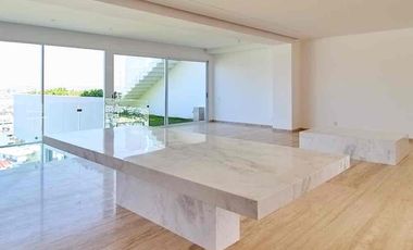 Penthouse en Venta con Roof Garden y Jardines Privados – Torre Vedana, Valle del Porto