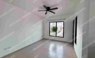 Casa en renta en privada con seguridad en Gran Santa Fe