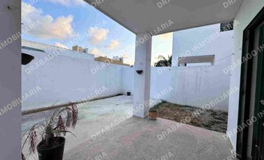 Casa en renta en privada con seguridad en Gran Santa Fe