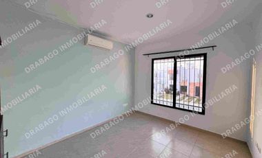 Casa en renta en privada con seguridad en Gran Santa Fe
