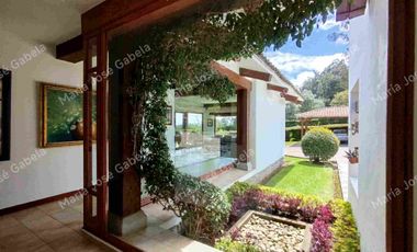 EN VENTA CASA DE LUJO DE 1 PLANTA, DE 4 DORMOTORIOS Y UNA SUITE  CON ESTUDIO, EN PIFO, A 5MIN DE LA RUTA VIVA