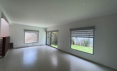 Linda casa en renta en Vista Bosques