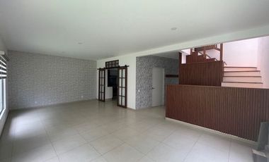 Linda casa en renta en Vista Bosques