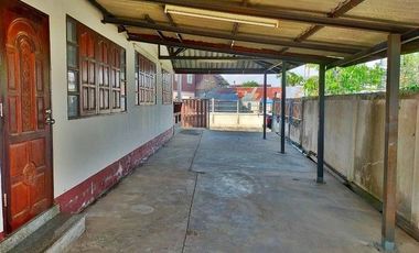 A1-0083 ขายบ้านครึ่งตึกครึ่งไม้ ตำบลบก อำเภอโนนคูณ ศรีสะเกษ (โปรโมชั่นจนถึงวันที่ 31 พฤษภาคม 2568)