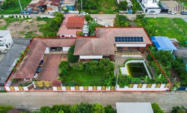 Urgent Sale! Spacious 3-Storey House with Private Pool on 1,424 sq.m. Land in the Heart of Khu Khot  3 Floors | 7 Bedrooms | 7 Parking Spaces