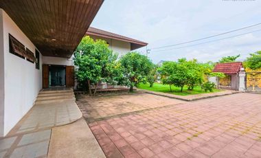 Urgent Sale! Spacious 3-Storey House with Private Pool on 1,424 sq.m. Land in the Heart of Khu Khot  3 Floors | 7 Bedrooms | 7 Parking Spaces