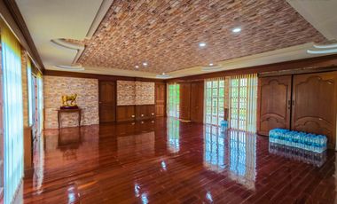 Urgent Sale! Spacious 3-Storey House with Private Pool on 1,424 sq.m. Land in the Heart of Khu Khot  3 Floors | 7 Bedrooms | 7 Parking Spaces