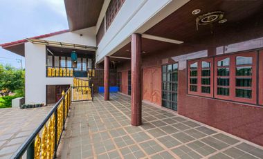 Urgent Sale! Spacious 3-Storey House with Private Pool on 1,424 sq.m. Land in the Heart of Khu Khot  3 Floors | 7 Bedrooms | 7 Parking Spaces