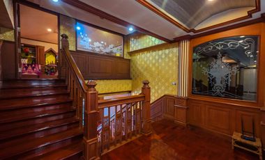 Urgent Sale! Spacious 3-Storey House with Private Pool on 1,424 sq.m. Land in the Heart of Khu Khot  3 Floors | 7 Bedrooms | 7 Parking Spaces
