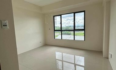 CASA MIRA TOWERS DAVAO - Top Floor Studio Unit