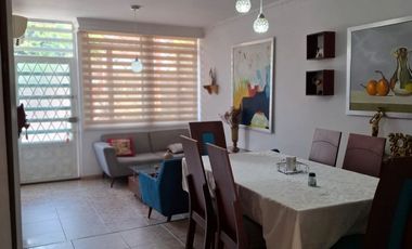 SE VENDE CASA UNIFAMILIAR CONJUNTO EL HOBO CERCA A UNICENTRO