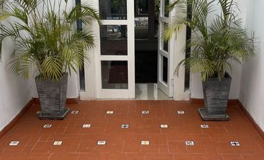 vendo hermosa casa un solo piso circunvalacion golf los incas Surco