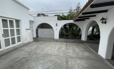 vendo hermosa casa un solo piso circunvalacion golf los incas Surco