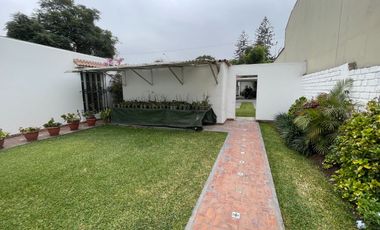 vendo hermosa casa un solo piso circunvalacion golf los incas Surco