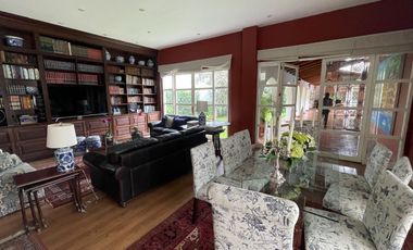 vendo hermosa casa un solo piso circunvalacion golf los incas Surco