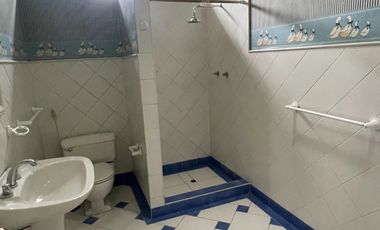 vendo hermosa casa un solo piso circunvalacion golf los incas Surco