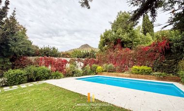 Casa en venta, Camino Real. Mediterránea en condominio interior. Colegio Everest, Craighouse, Monte Tabor